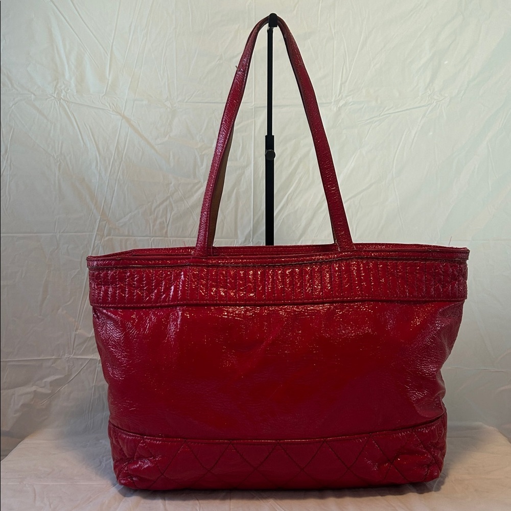 COACH 18674 Poppy Daisy Quilted Liquid Gloss Patent Leather Shoulder Bag Tote - Picture 2 of 11